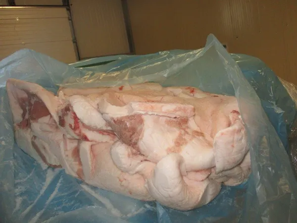 sow cutting fat