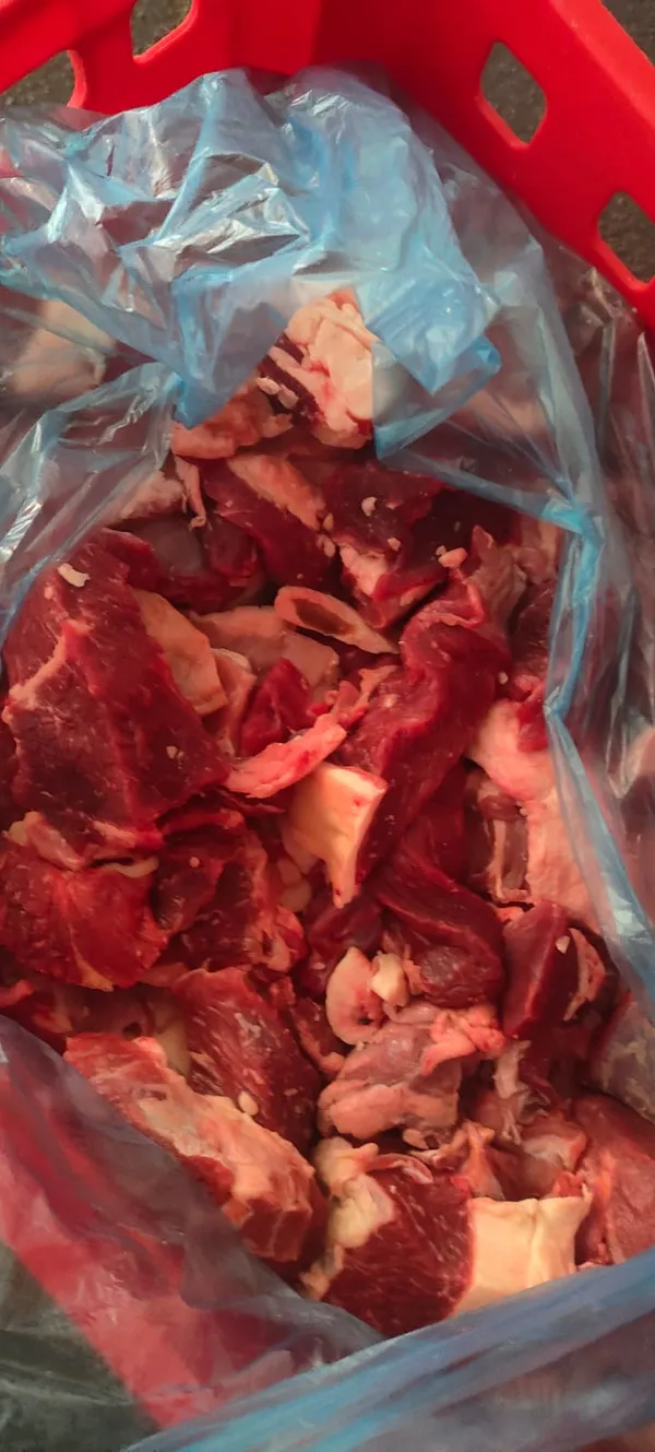 Beef trimming 80/20 VL, poly block