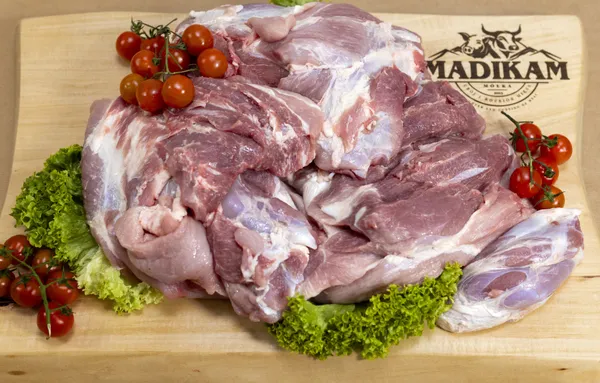 Pork shoulder with shank