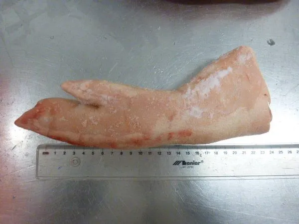 Frozen pork front feet, long cut 3