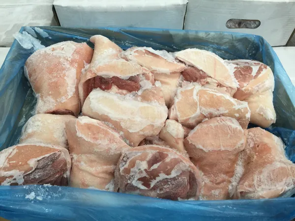 Frozen pork Hind shank skin on bone in price 1,65 eur exw 2