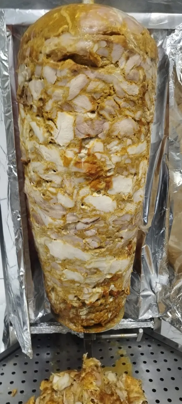 Fresh frozen chicken kebab (70% chicken breast, 30 % chicken quater)