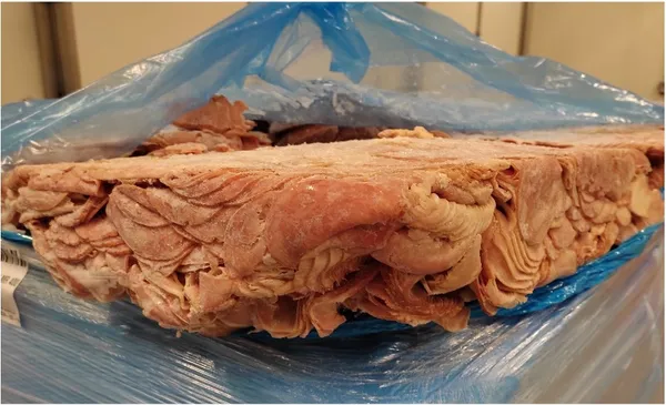 Endings of smoked sliced hams and loins 2