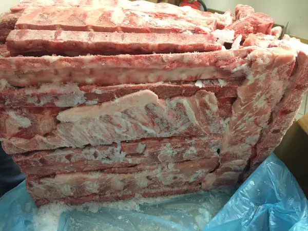 Frozen pork back bones - packaging carton box 10 kg fix weight 3