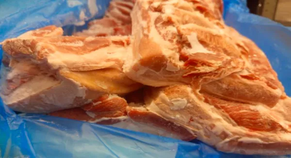 Pork belly narrow cut, rind on 2