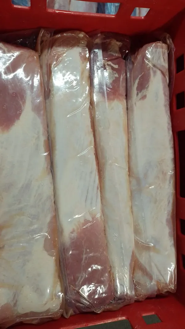 Frozen pork loin, boneless, chainless 2