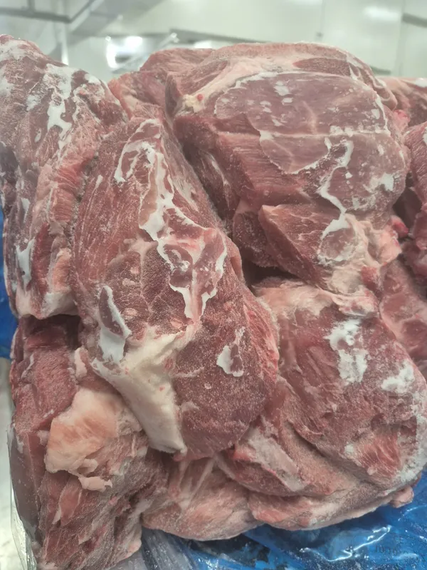Frozen pork boneless collar parts - polyblock price 3,20 eur exw 7