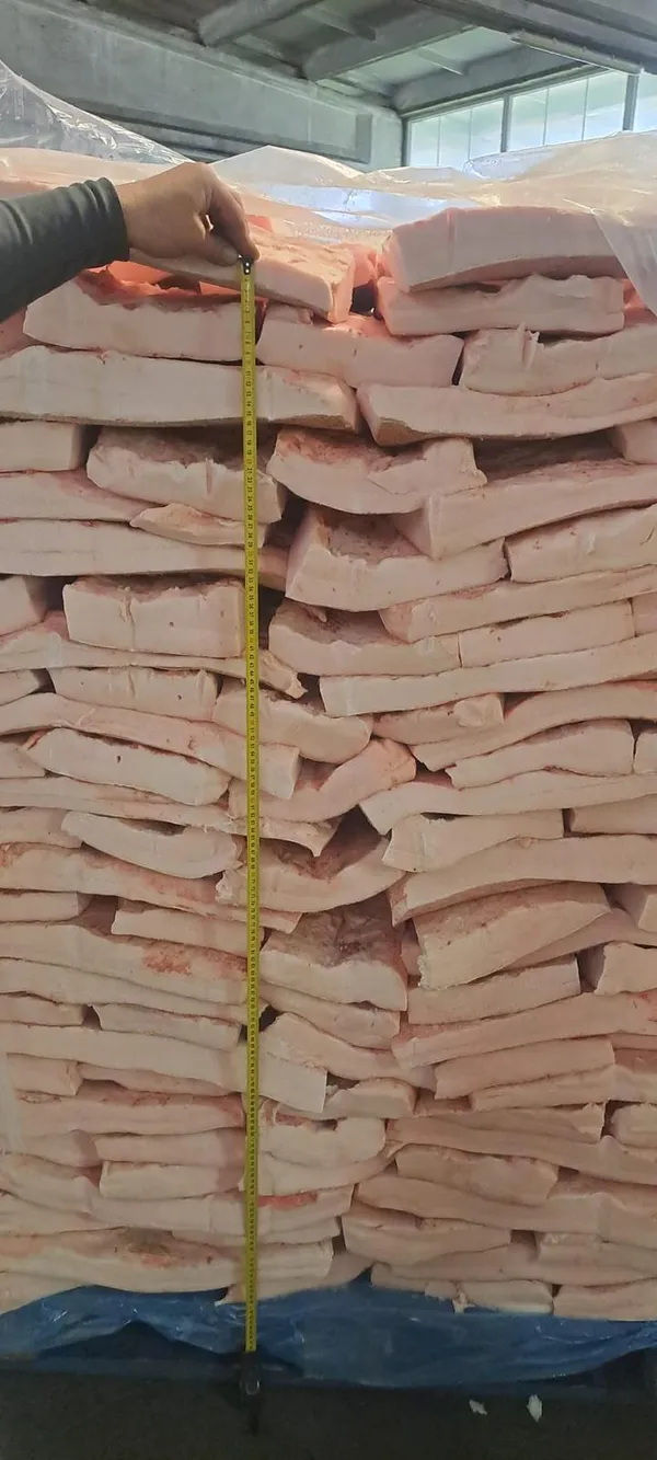 Frozen Iberian Pork Back Fat 3-4cm 4