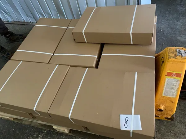 Frozen whole laying hens, average weight 1.1–1.3 kg, packed in 10–15 kg cartons 5