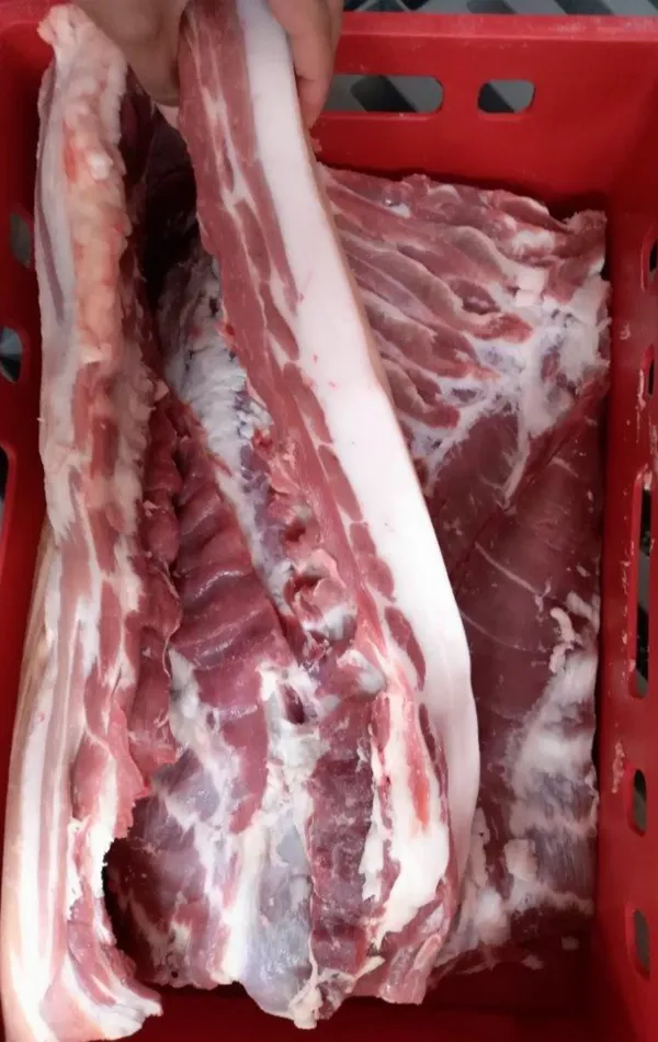 Pork bellies skin on, rind on, class E 2