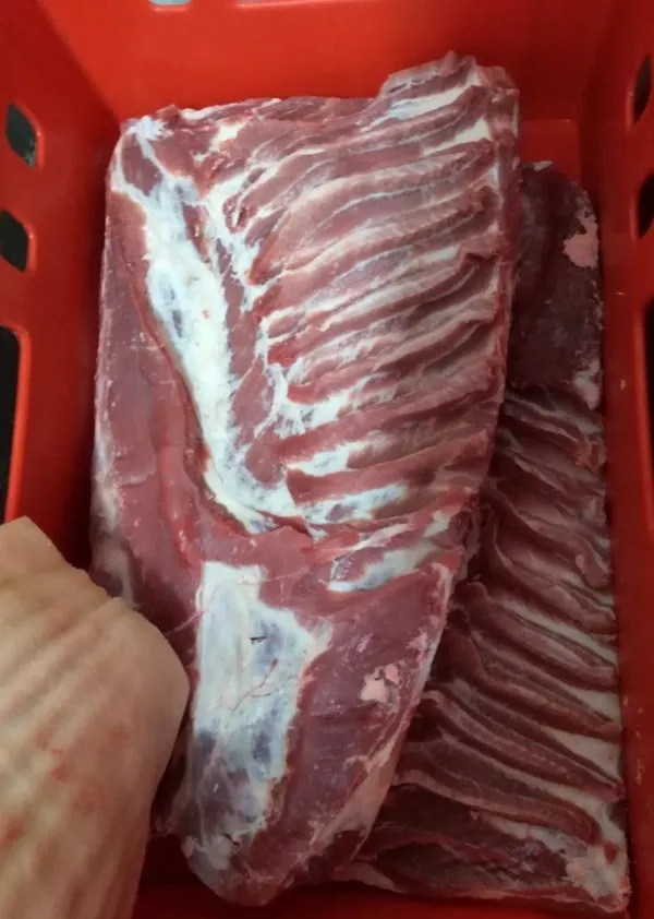 Pork bellies skin on, rind on, class E 4