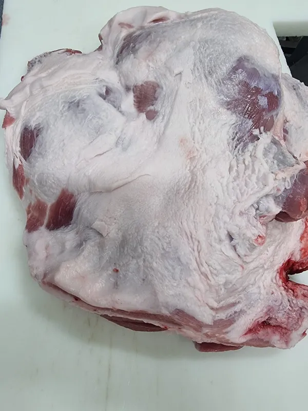 Pork shoulder 4 d , price 1,80 eur exw 2