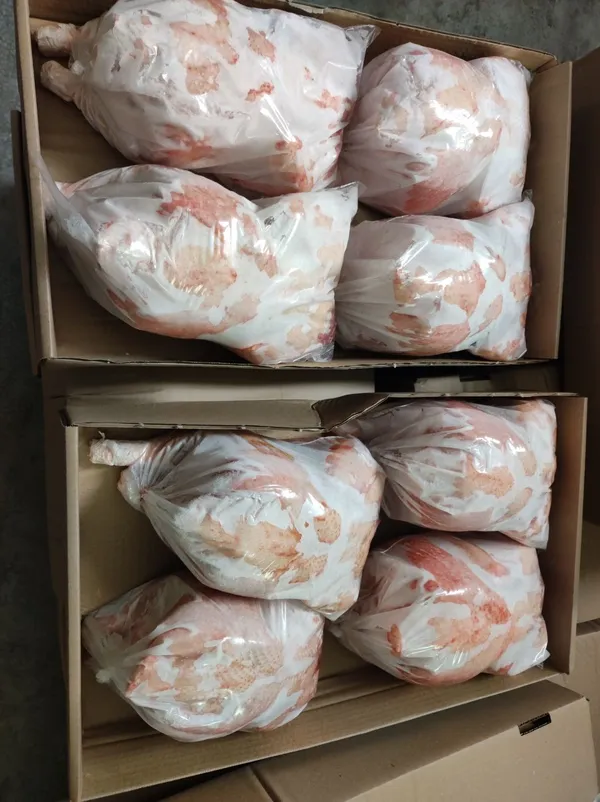 Frozen whole heavy hen 2