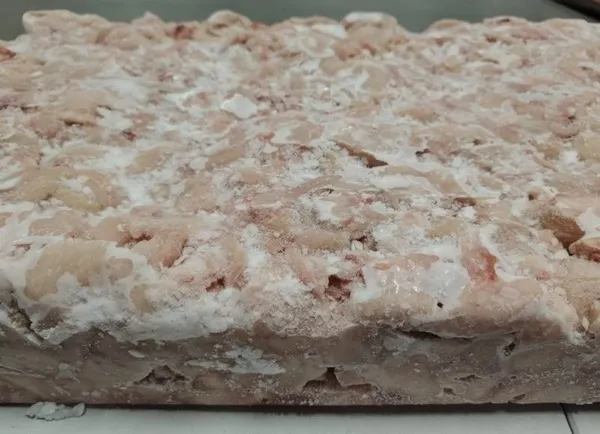 Chicken fillet trimming 2