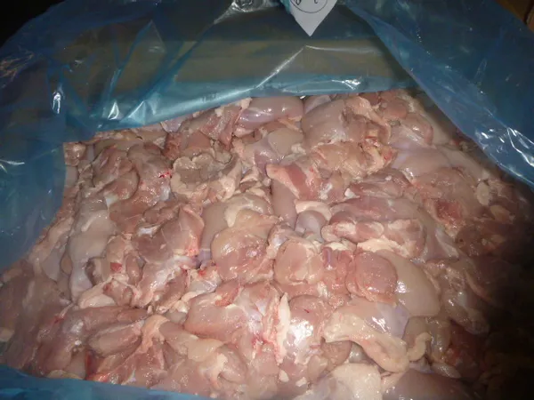Frozen chicken leg meat 2