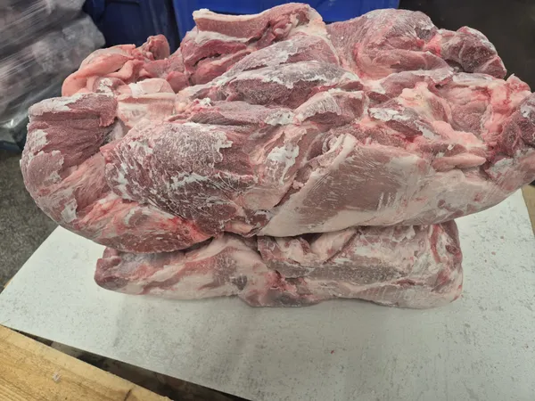 Frozen SOW bonless Shoulder 4