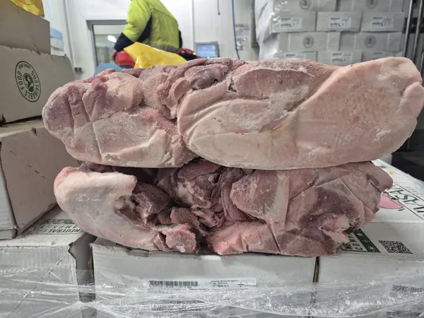 Pork shoulder boneless fat cover 5 mm 3