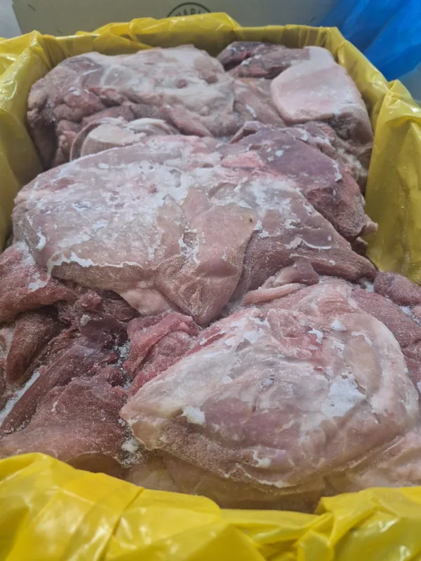 Pork shoulder boneless fat cover 5 mm 4