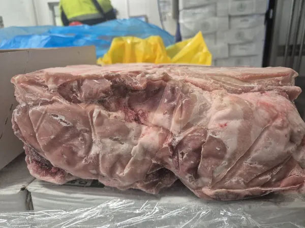 Pork shoulder boneless fat cover 5 mm 5