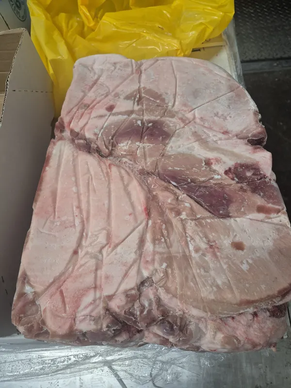 Pork shoulder boneless fat cover 5 mm, Price 1,90 eur exw. Last Truck possible !!! 6