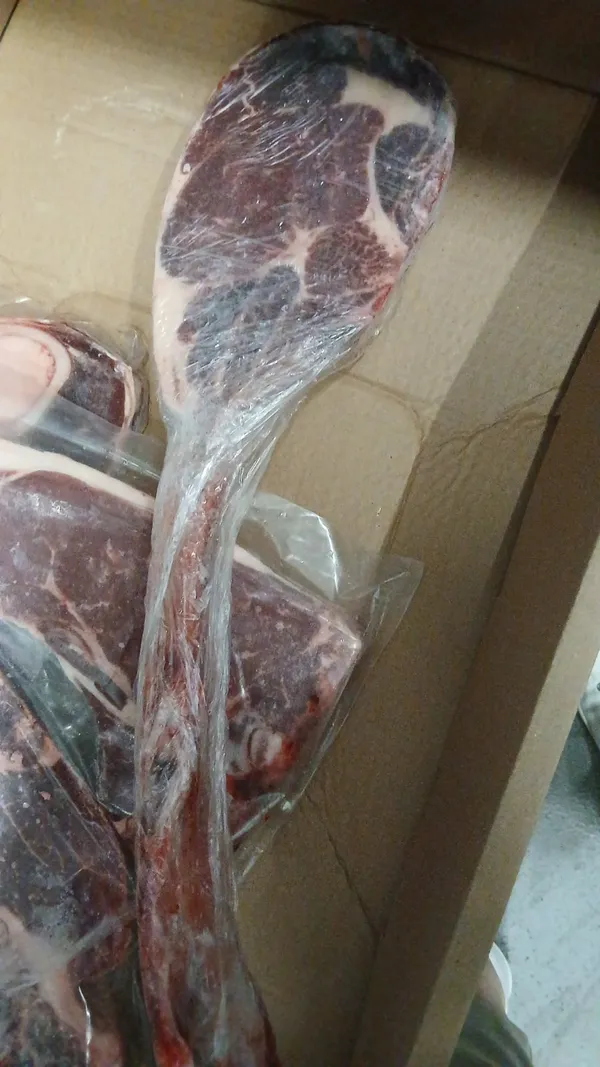 Tomahawk steak, Black Angus Irish Beef 3