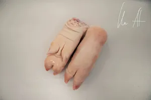FROZEN PORK FRONT FEET 