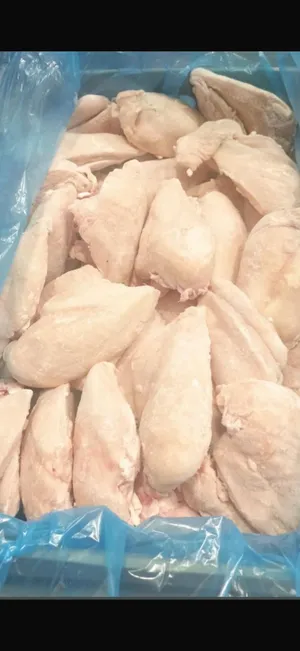 Chicken Breast Fillets I.Q.F, Calibrated 200 G + 10 Kg Boxes