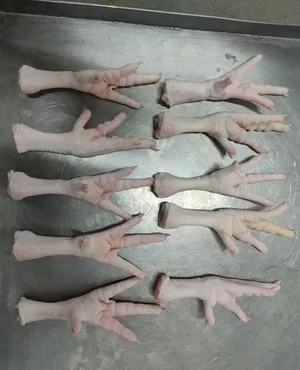 Brazilian Frozen Chicken feet 35g+