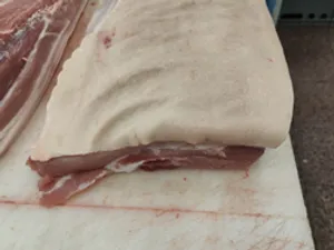 Pork belly, bone-in, narrow, flank-off